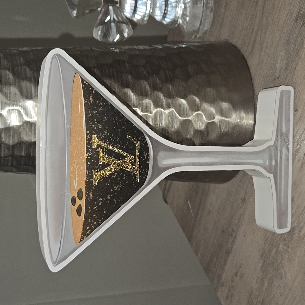 NWT Cocktail Wood Decor